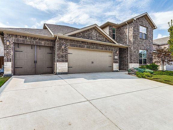 2nd image of 2213 Lacerta Dr