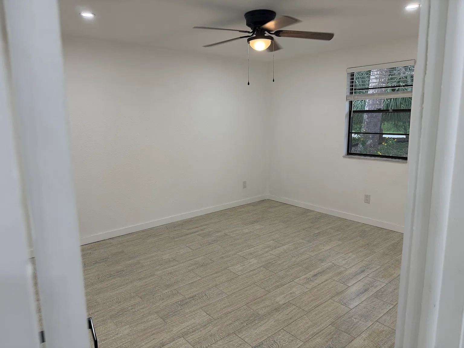 2 bed, 975 sqft, $1,550 — Photo 3