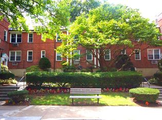 324 Palmer Ter APT 2D, Mamaroneck, NY 10543