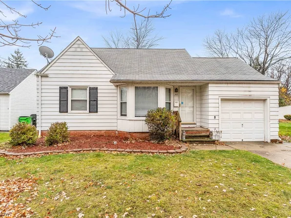 310 E 276th St, Euclid, OH 44132
