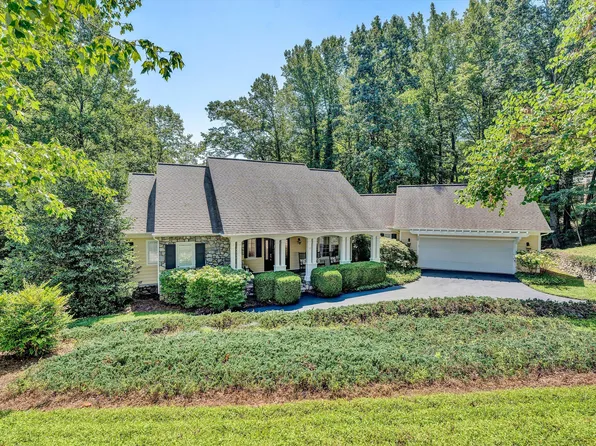 130 Low Country Dr, Penhook, VA 24137