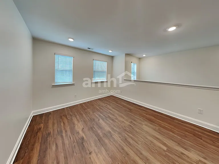 7309 Garrett Ct — Photo 13