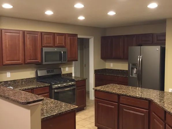 38209 Lonsdale Pl #89, Willoughby, OH 44094