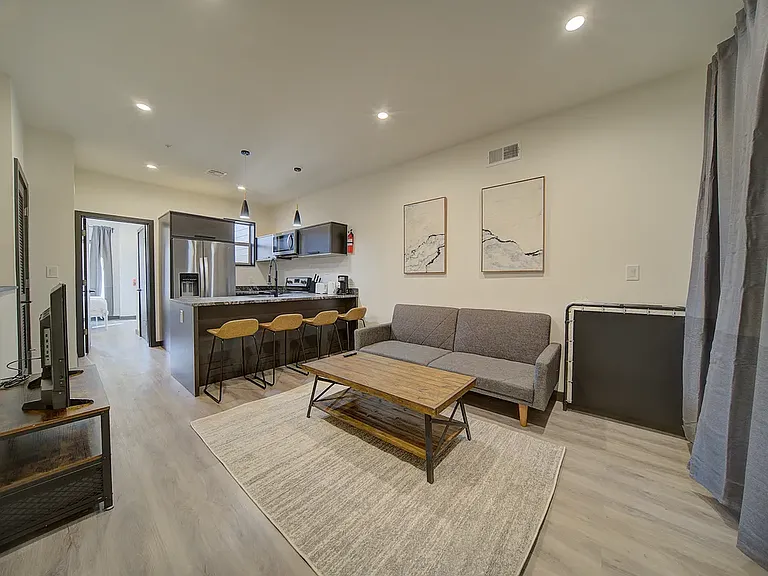 44 N 40th St #C — Photo 3
