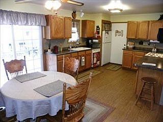 4th image of 5847 Kingman Ave