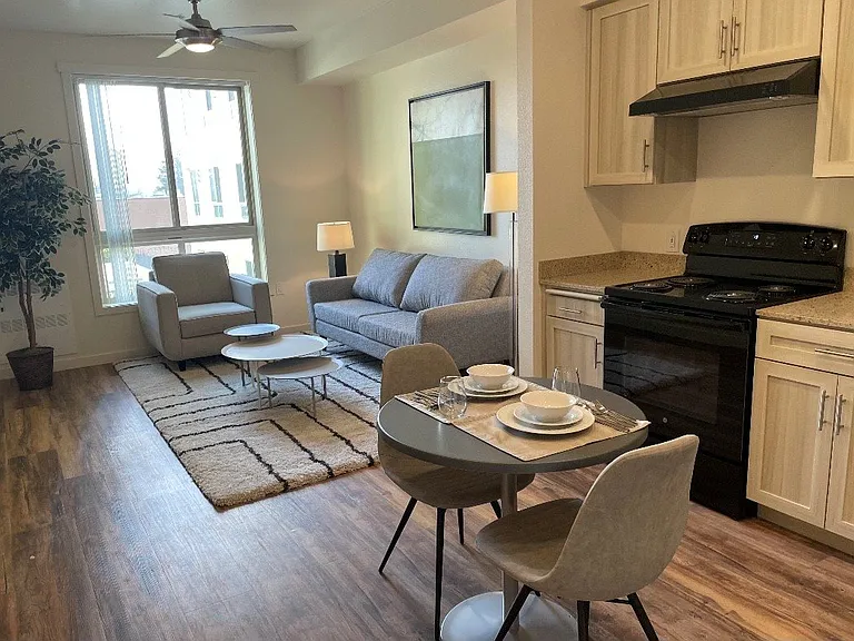 2350 Russell Park Way #2350 — Photo 5