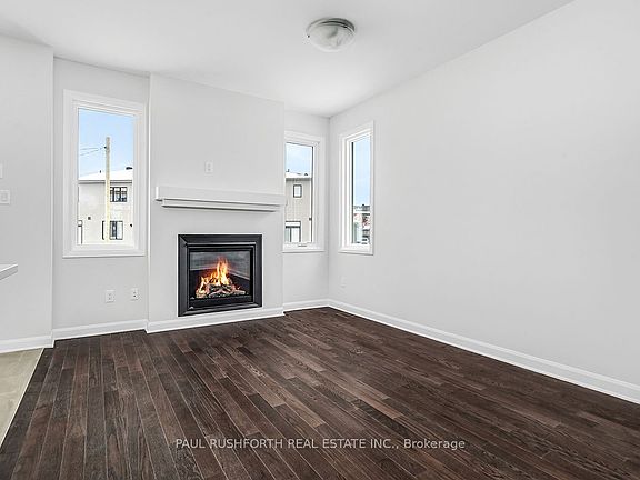 2nd image of 511 Convenire Row