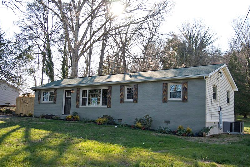1st image of 560 E Beaver Creek Dr