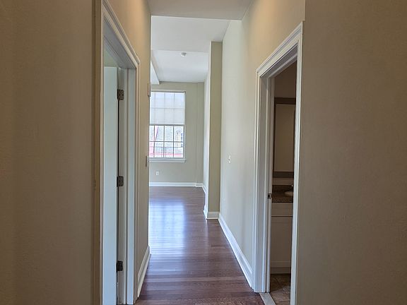 5th image of 314-22 Walnut St #307