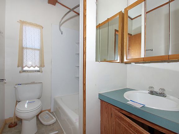 3rd image of 3730 Blue Stallion Dr