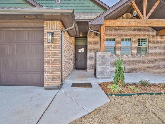 4th image of 2715 Juneberry Ln