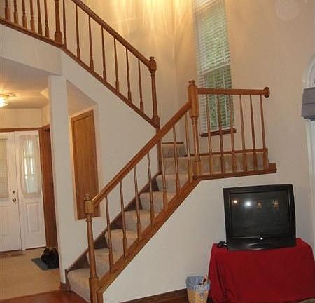 STAIRS TO 2ND FLOOR