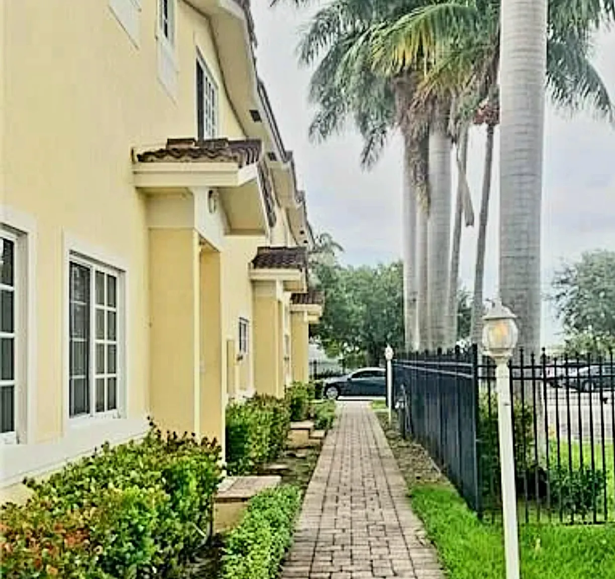 3 bed, 2.5 bath, 1340 sqft, $3,000 — Photo 4