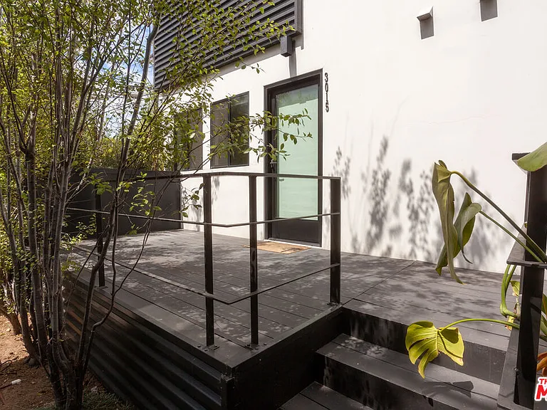 3015 Ocean Ave — Photo 5