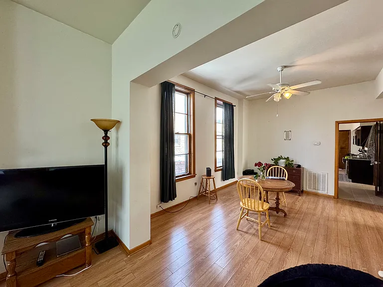 1145 W Webster Ave #3F — Photo 6