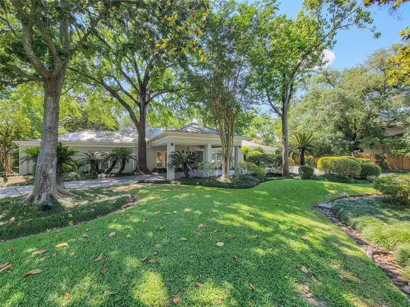 5 Hunters Branch Dr, Houston, TX 77024