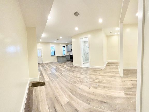 3rd image of 191 Palmetto St #1R
