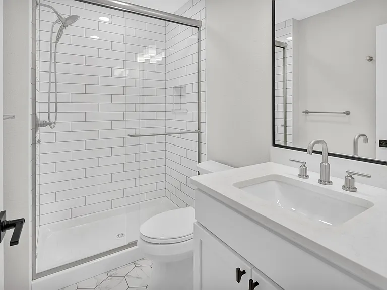 556 Moose Ct — Photo 9