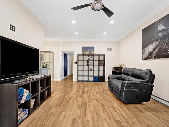 4th image of 9804 S Karlov Ave #D