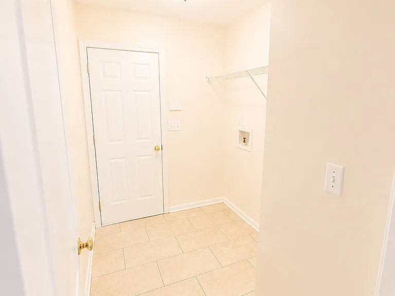 5115 Towne Park Dr — Photo 10