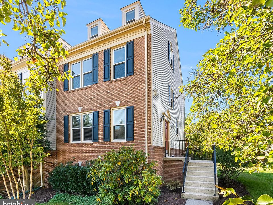 1st image of 43626 Blacksmith Sq