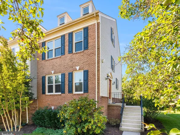 43626 Blacksmith Sq, Ashburn, VA 20147