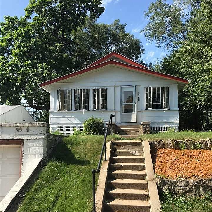 1st image of 3268 Hascall St