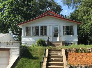 3268 Hascall St, Omaha, NE 68105