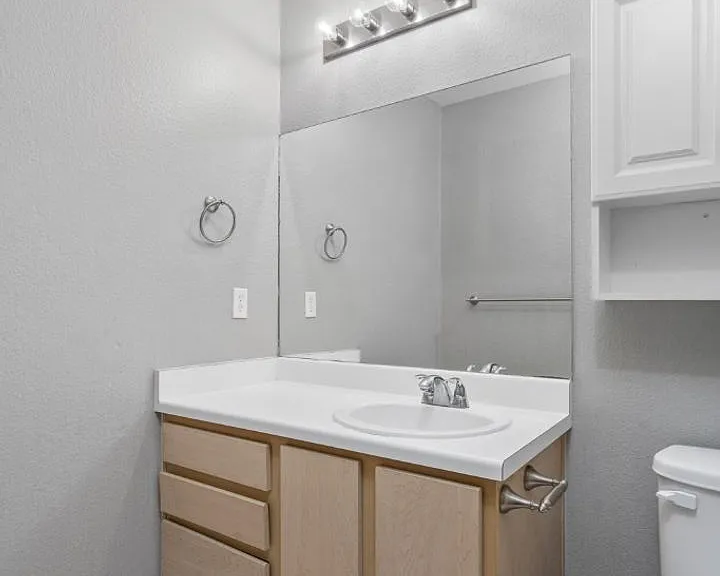 7228 Aldea Dr #B — Photo 8