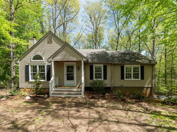 12 Albano Ct, Palmyra, VA 22963