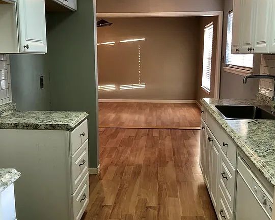 3rd image of 2609 Cumberland Rd
