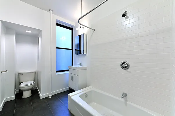 Rented by Aether Property Group | media 13