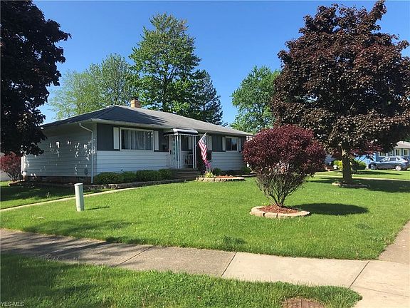 2nd image of 34580 Glen Dr