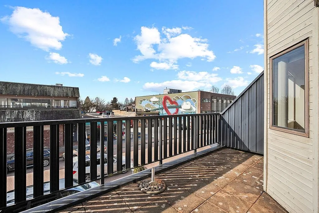 1465 Clyde Ave photo 1
