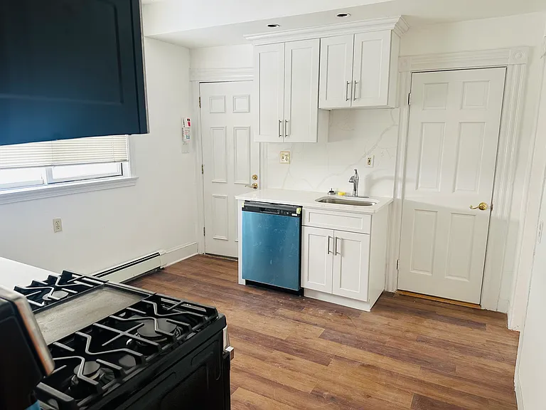 46 Hunting St #1 — Photo 3