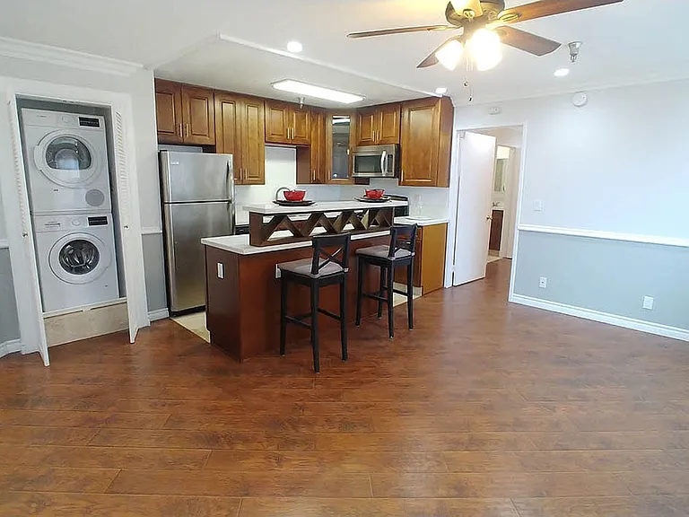 Five Star Suites — Photo 180