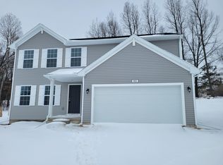 983 Skyview Trl, Ionia, MI 48846