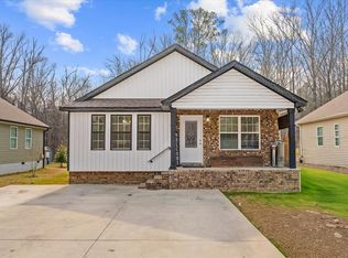 153 Lillian Dr, Dalton, GA 30720
