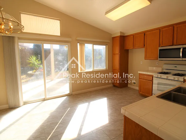 8176 Drais Way — Photo 5