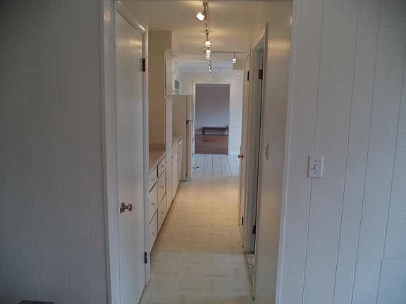 2nd image of 991 E 185th St