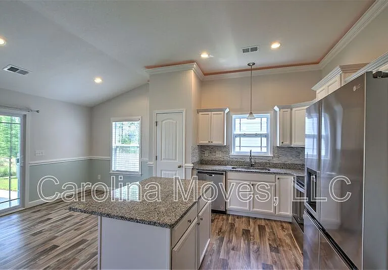 1303 Lindale Pl — Photo 10