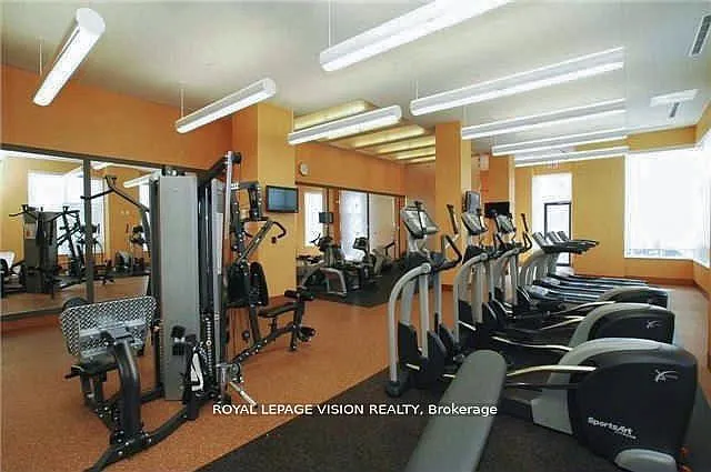 3 bed, $2,995 — Photo 4