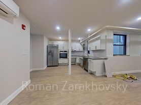 3 Ayr Rd