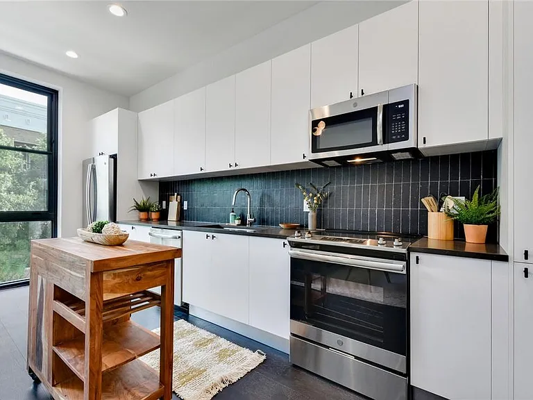 800 Embassy Dr #416 — Photo 4