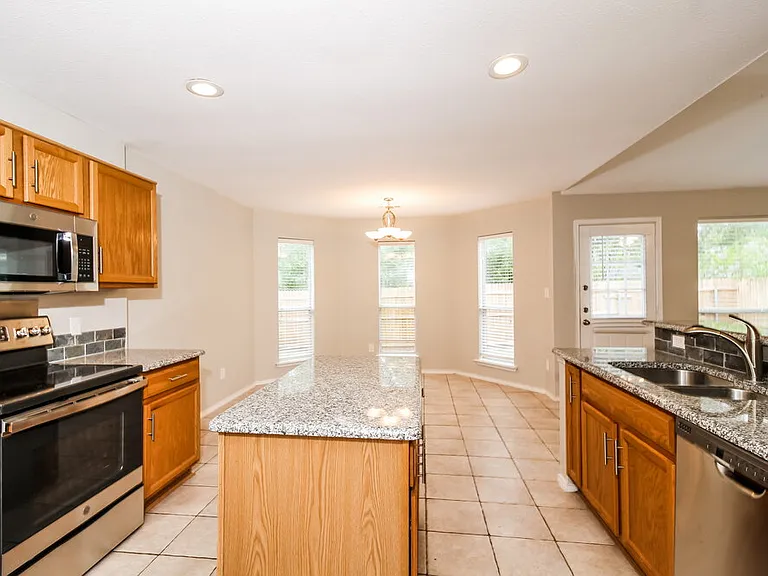 809 Pace Dr — Photo 9