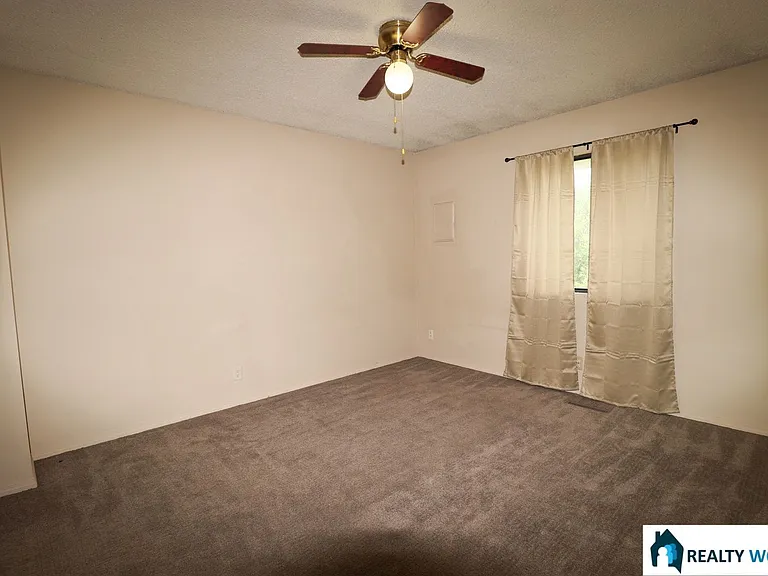 3920 Sweetbriar Lane — Photo 11