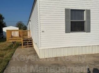 805 Monroe Ln, Oak Grove, KY 42262
