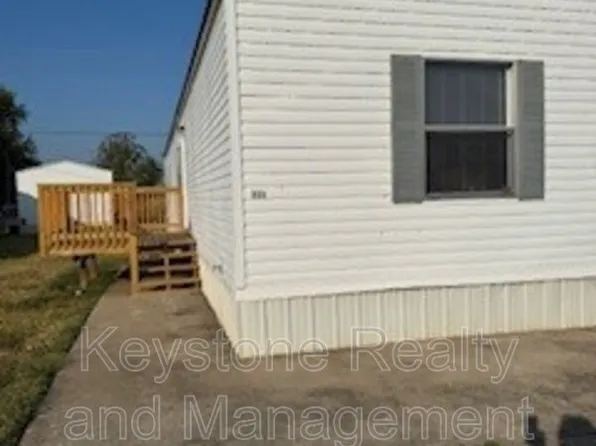805 Monroe Ln, Oak Grove, KY 42262