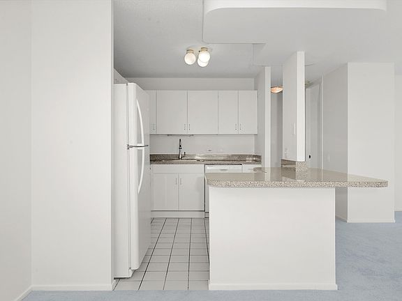 2nd image of 405 N Wabash Ave Unit 4104