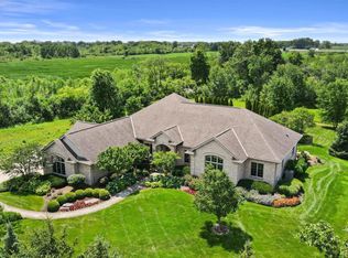 6020 Stefanie Way, Caledonia, WI 53108